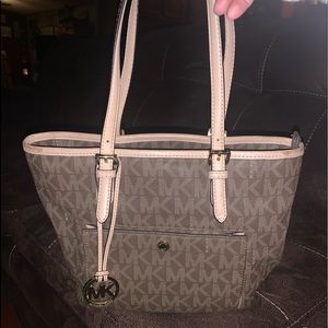 Micheal kors purse
